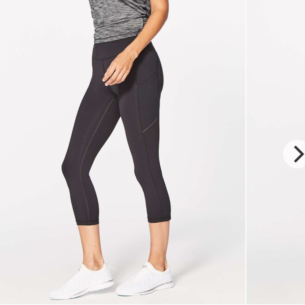 Lululemon Speed Up Crop Tight Legging 21" Inseam in Black Size 4